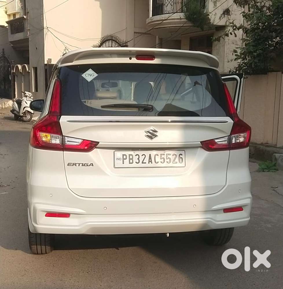 Maruti Suzuki Ertiga Zxi (o) Cng [2022-2023], 2024, Petrol