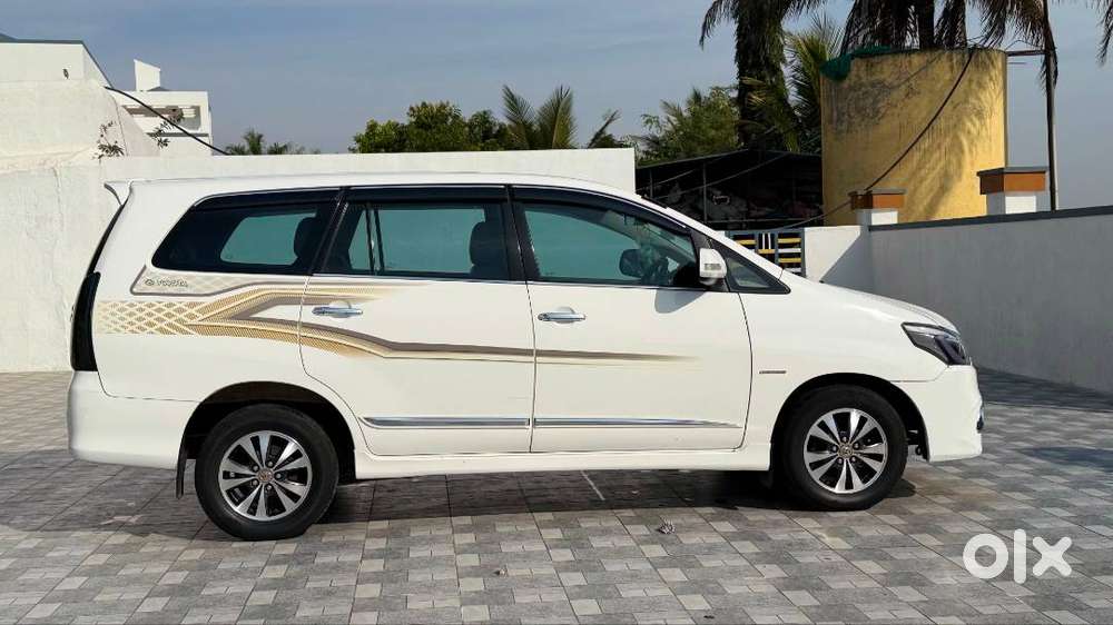 Toyota Innova 2.5 Z 2015