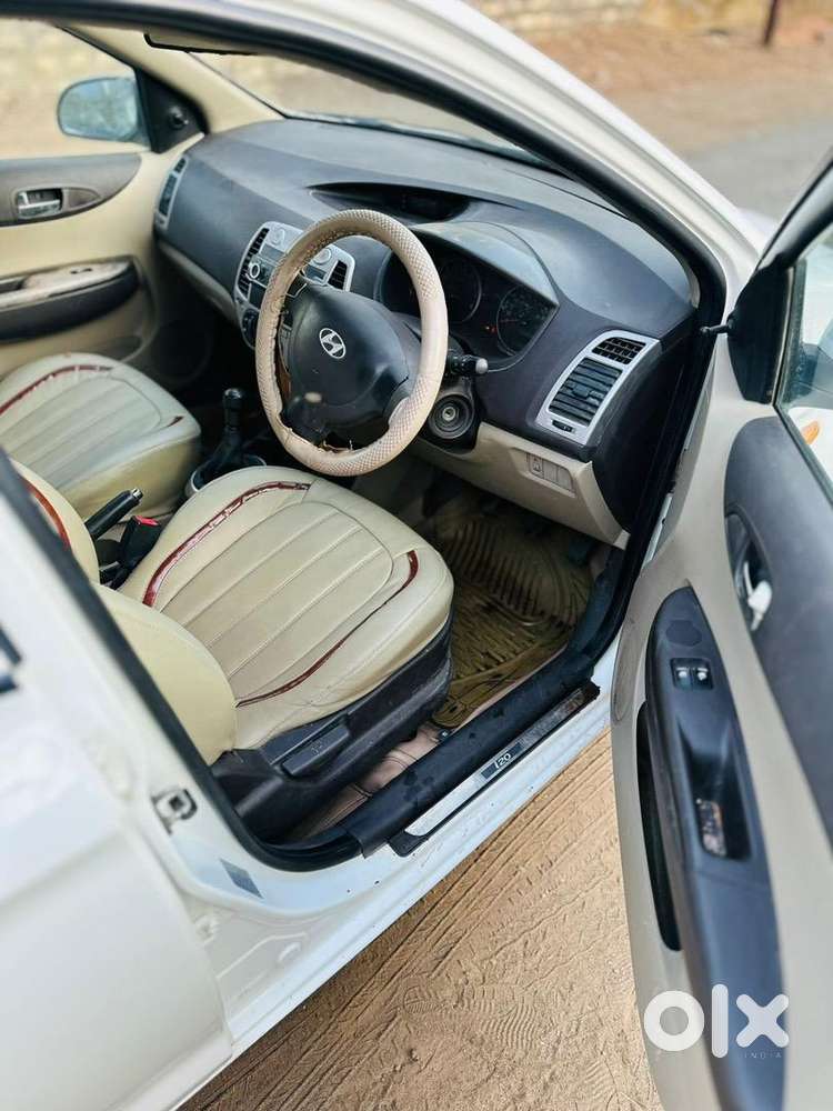 Hyundai I20 2010 Petrol Well Maintained