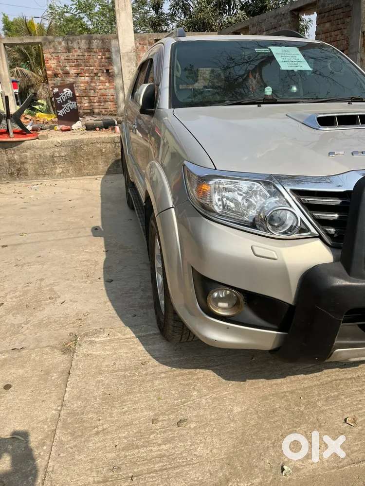 Toyota Fortuner 2012 Diesel 150000 Km Driven ,,