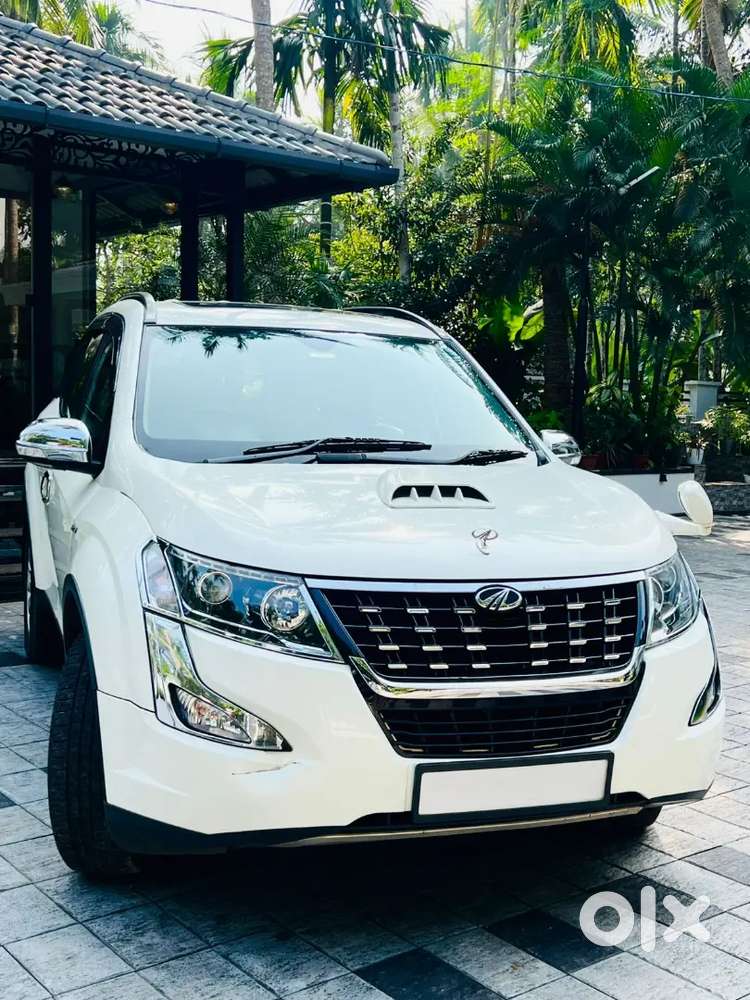 Mahindra Xuv500 W9 At 45,000 Km  Automatic Company Served.