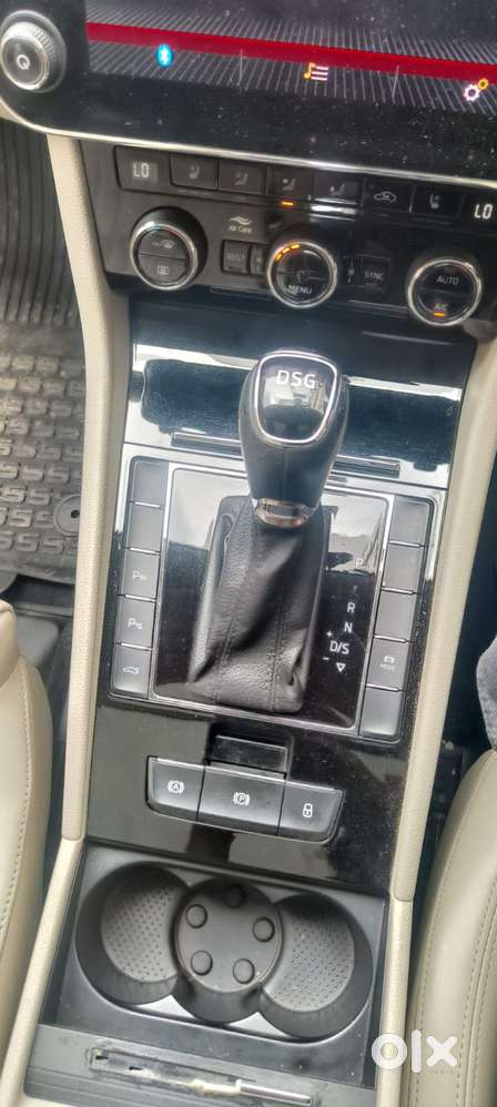 Skoda Superb Lk 1.8 Tsi At, 2019, Petrol