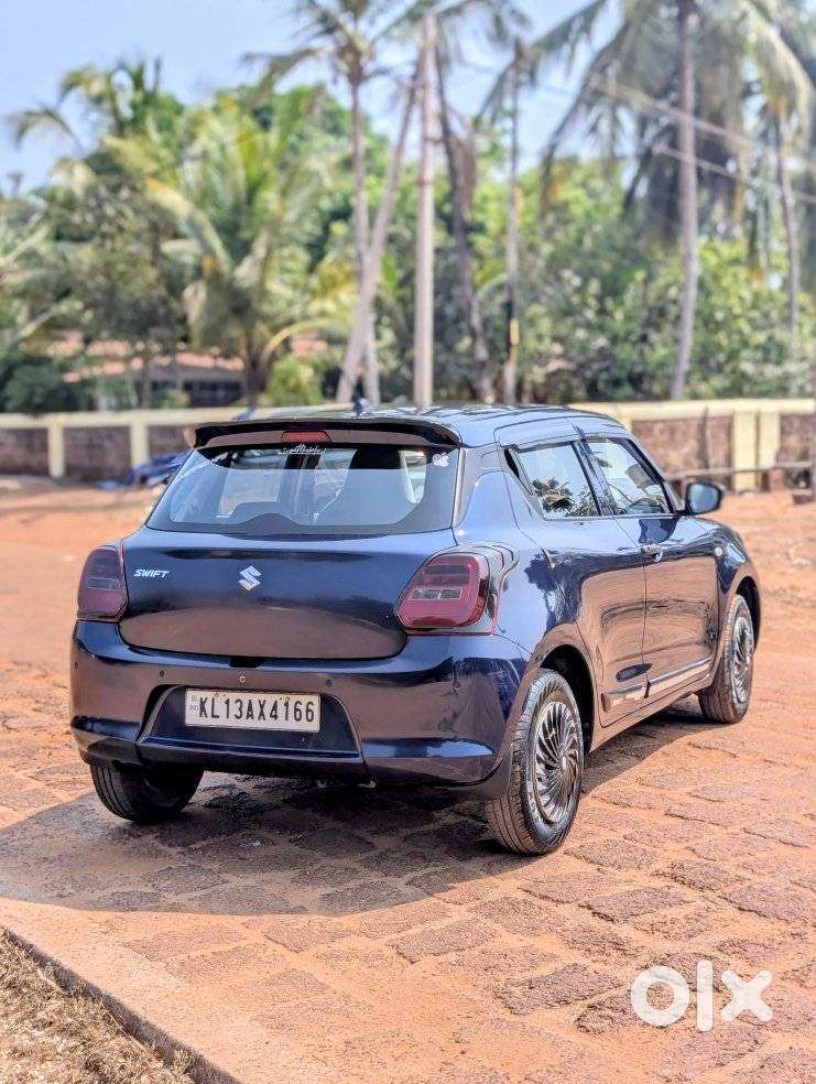 Maruti Suzuki Swift 1.2 Lxi (o), 2023, Petrol