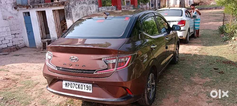 Hyundai Aura Petrol 2021 - Manual