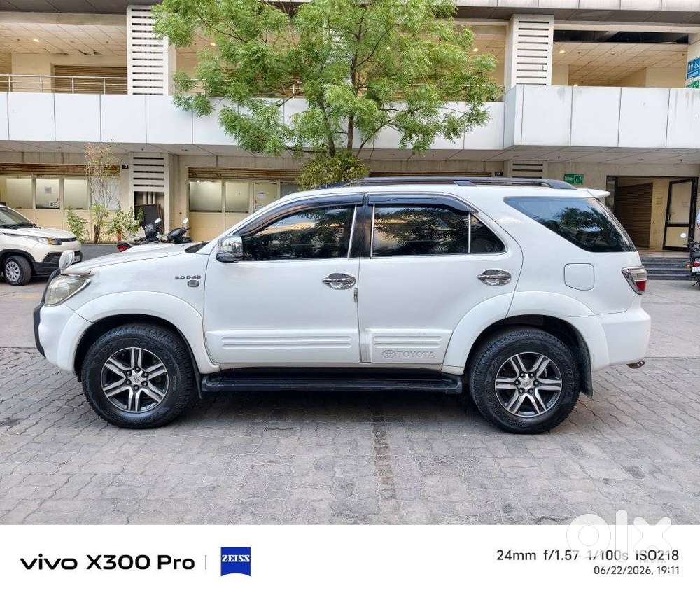 Toyota Fortuner 3.0 4x4 Manual, 2011, Diesel