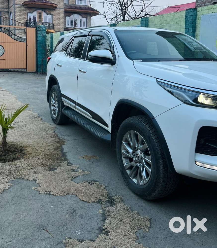Toyota Fortuner 2022 Diesel 16000 Km Driven