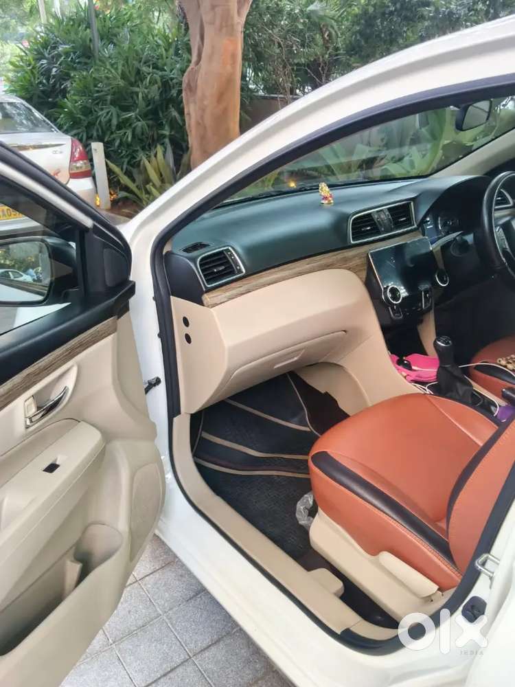 Maruti Suzuki Ciaz 1.5 2025 Yellow Board