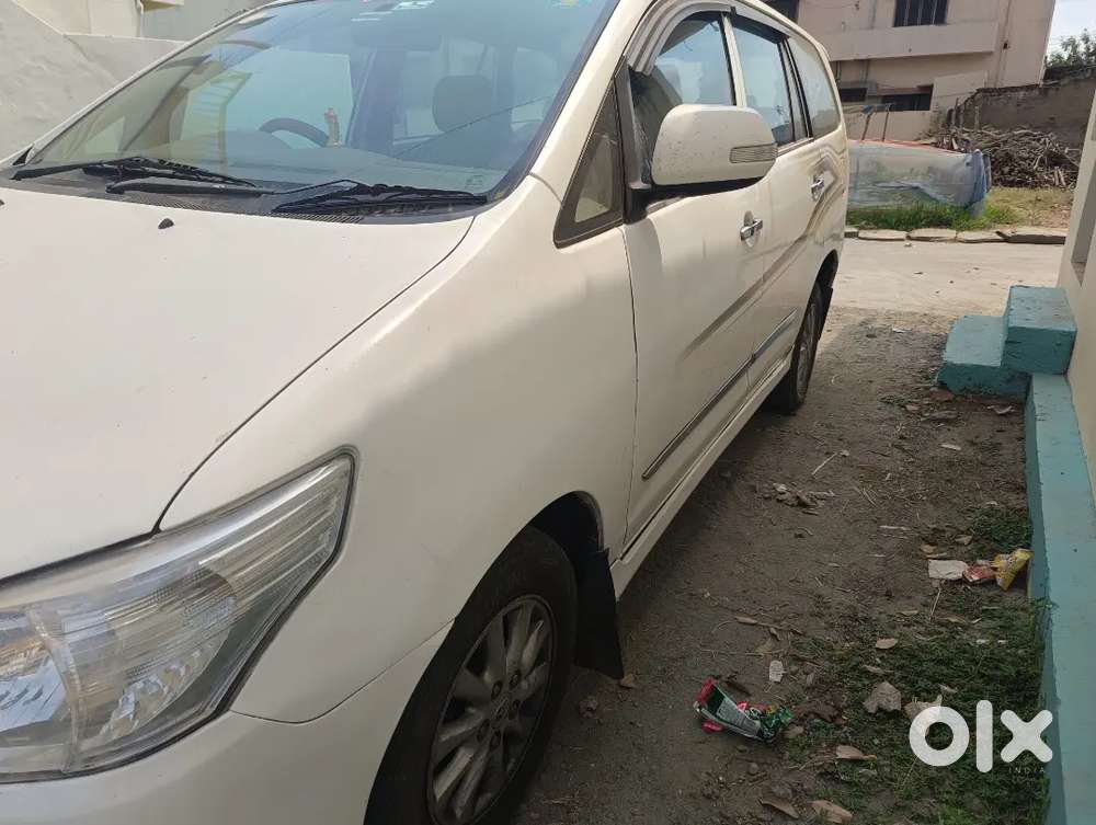 Toyota Innova 2014 Diesel 245000 Km Driven