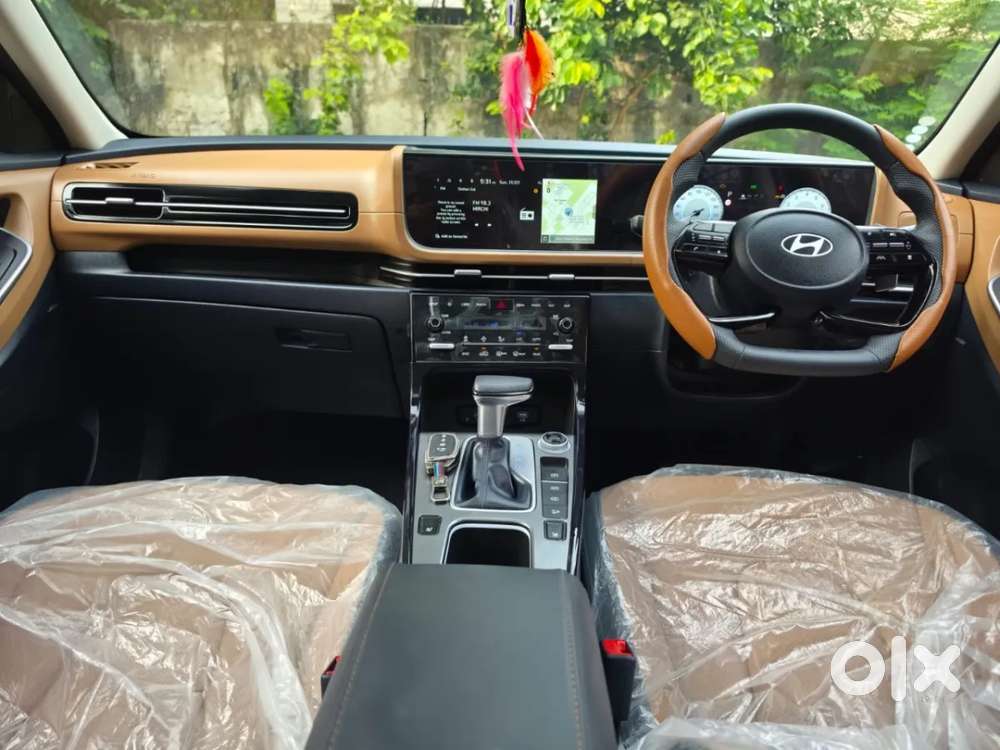 Hyundai Alcazar, 2025, Petrol