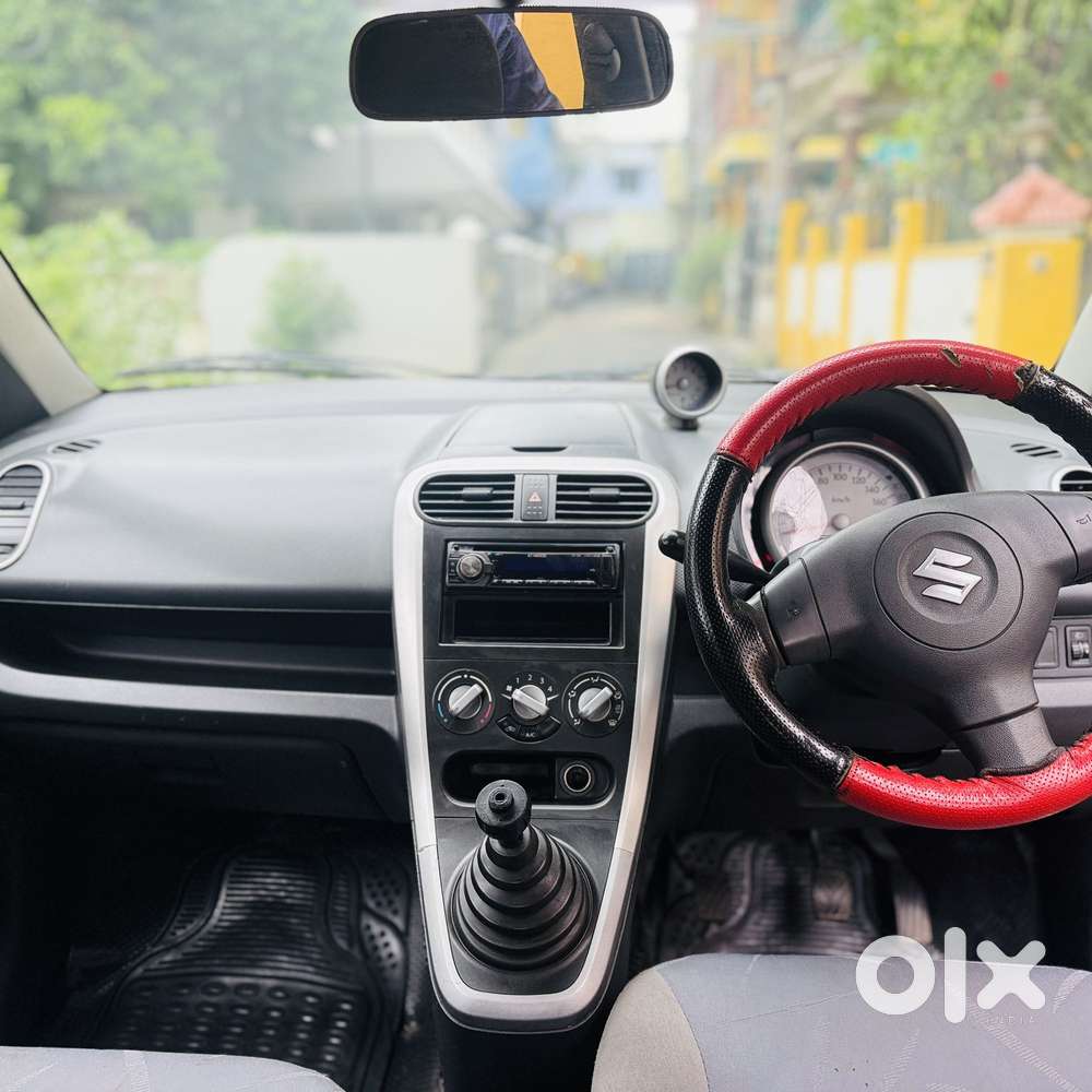 Maruti Suzuki Ritz Vxi, 2011, Petrol