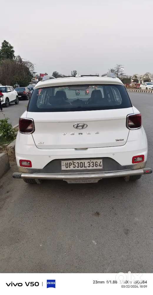 Hyundai Venue 2020 Petrol 130000 Km Driven