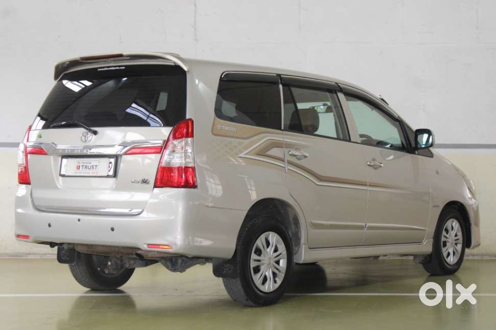 Toyota Innova 2.5 Gx 7 Str Bs-iii, 2015, Diesel