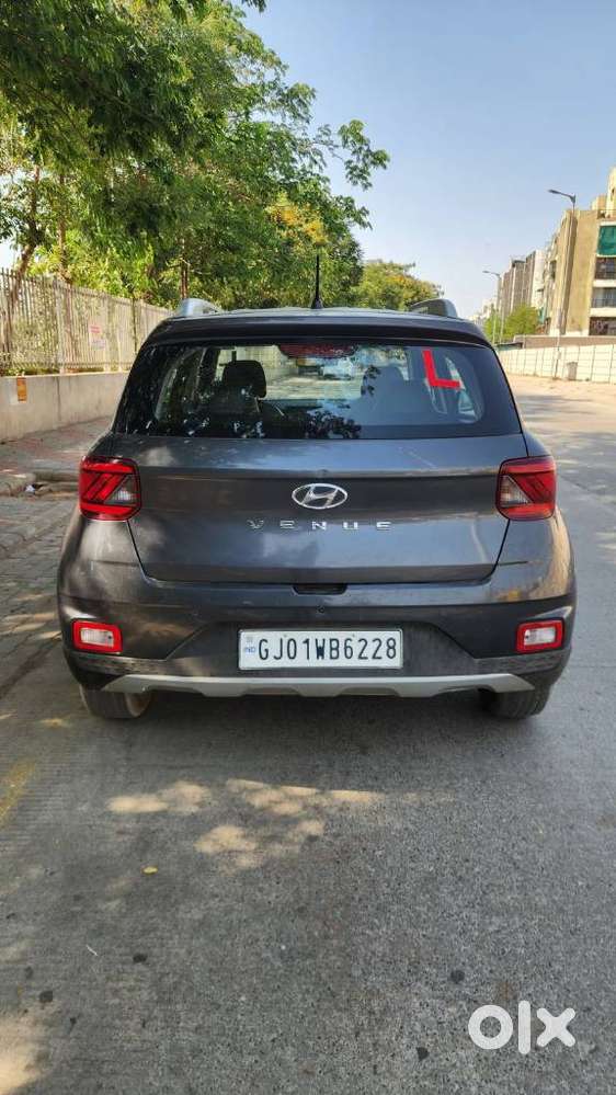 Hyundai Venue 1.2 S (o), 2021, Petrol