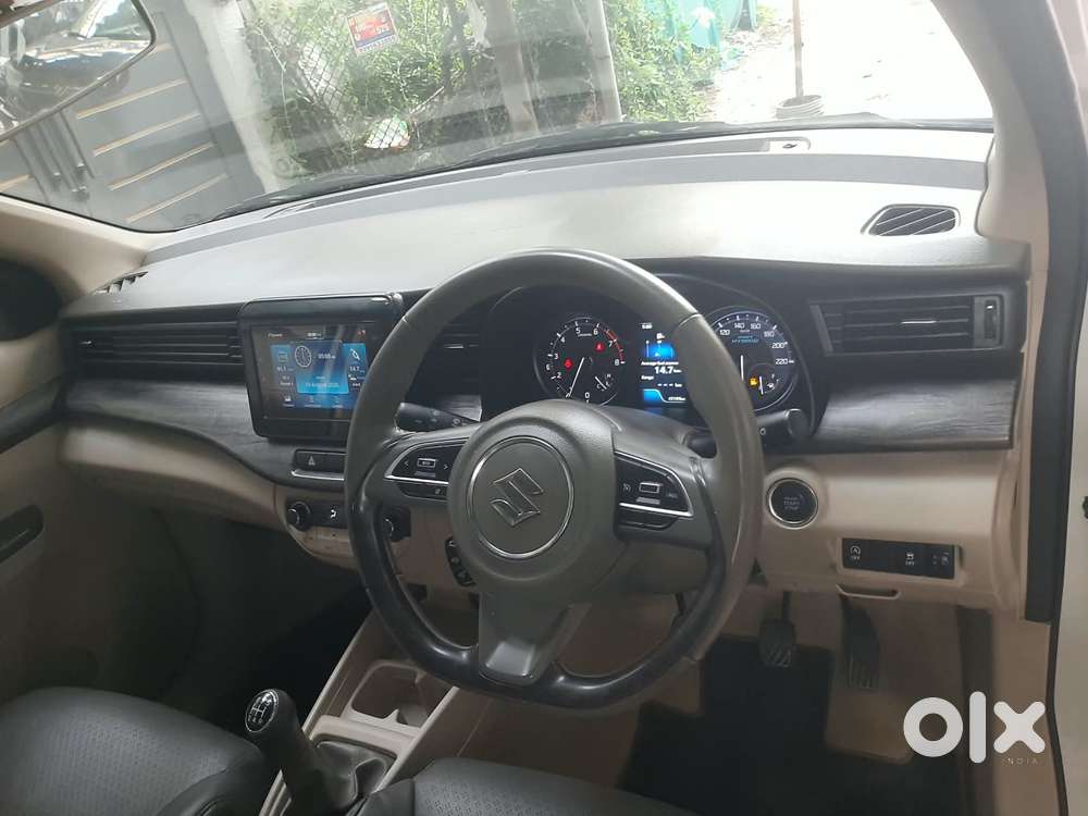 Maruti Suzuki Ertiga 1.5 Zxi Plus Shvs, 2022, Petrol
