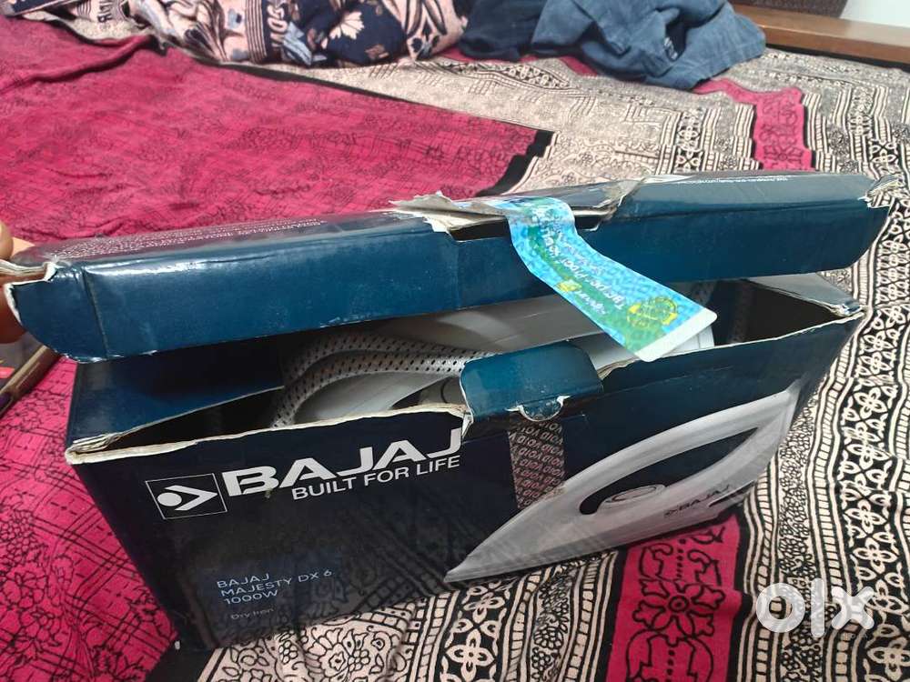Bajaj Iron Box