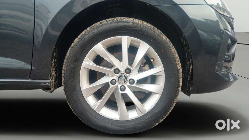 Skoda Slavia Ambition 1.0l Tsi Mt, 2023, Petrol