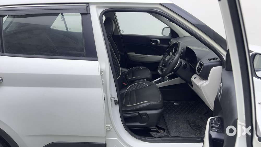 Hyundai Venue 1.0 Sx (o) Turbo Dct, 2023, Petrol