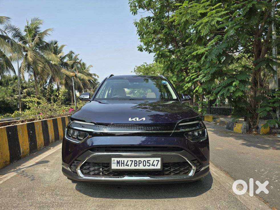 Kia Carens Luxury (o)1.5 Turbo Petrol Dct 7 Str, 2023, Petrol