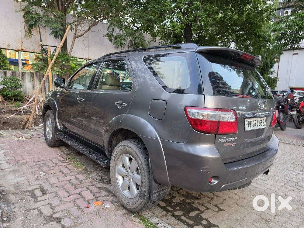Toyota Fortuner, 2010, Petrol