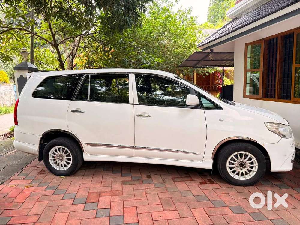 Toyota Innova, 2016 Model, 10 Year Toyota Authorized Service
