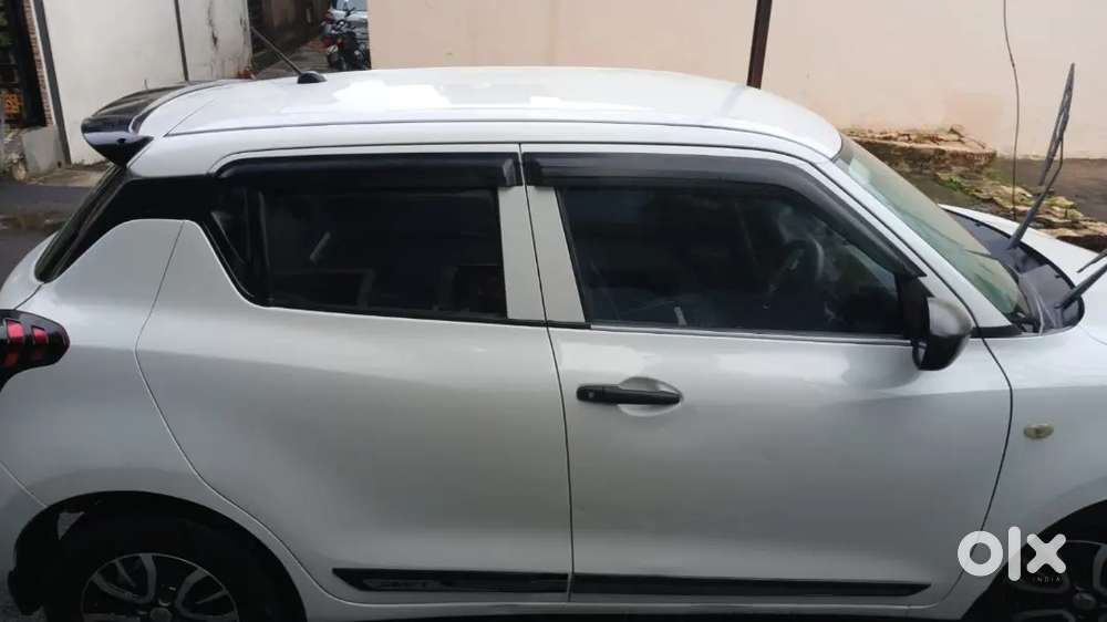 Maruti Suzuki Swift 2021 Lxi