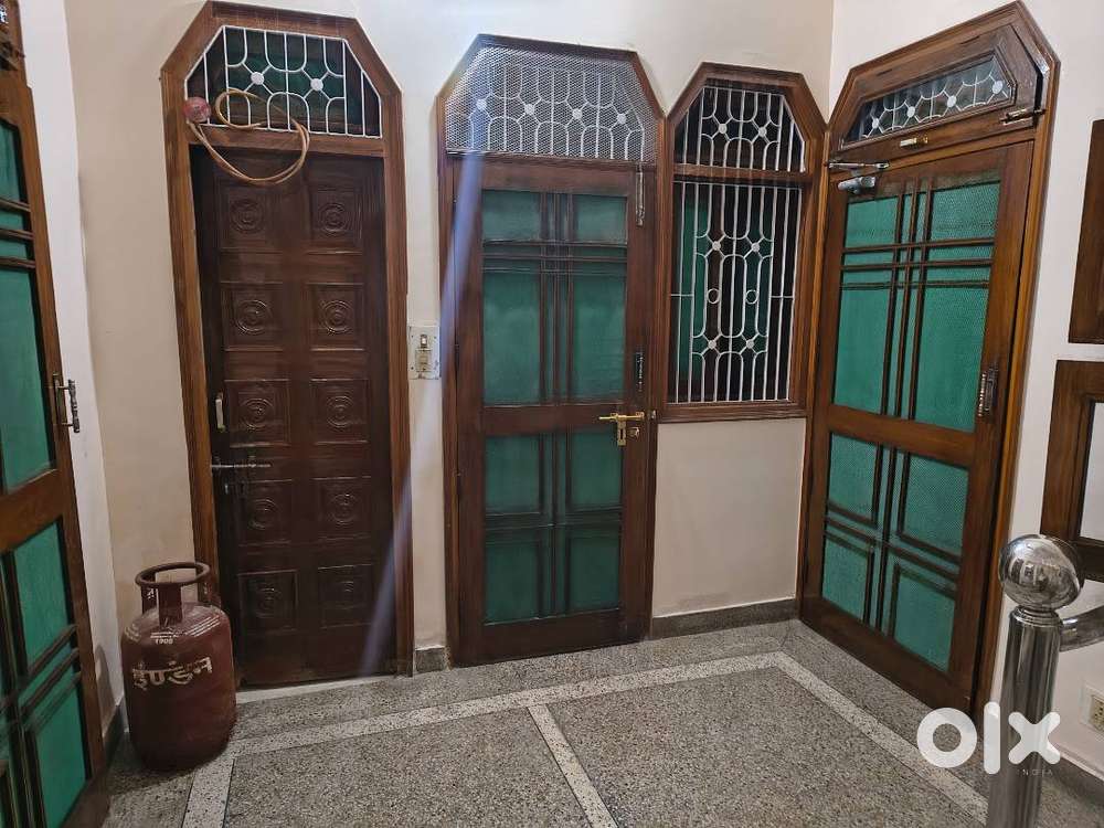 2 bhk ground floor in jaat colony