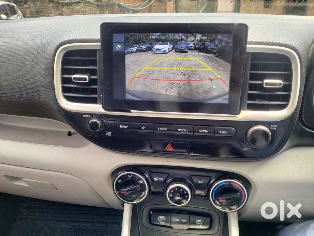 Hyundai Venue S (o) 1.0 Turbo Mt, 2024, Petrol