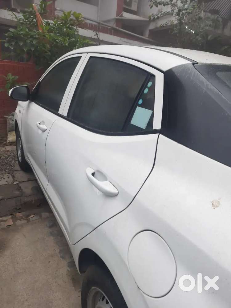 Hyundai Aura 2025 Cng & Hybrids 4000 Km Driven