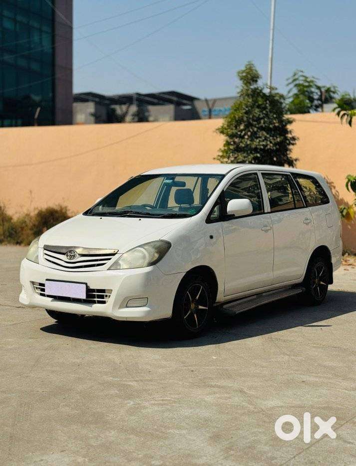 Toyota Innova 2.5 G (diesel) 8 Seater, 2009, Diesel