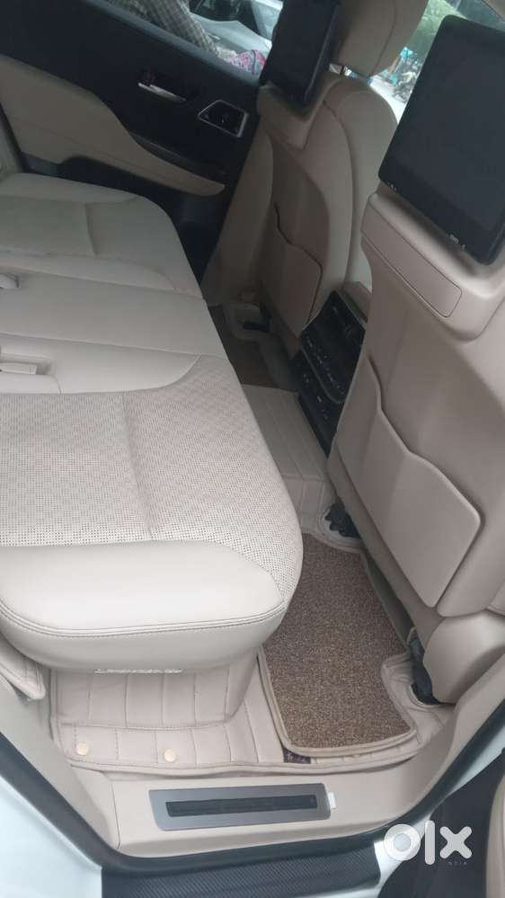 Toyota Land Cruiser Zx Petrol, 2025, Petrol