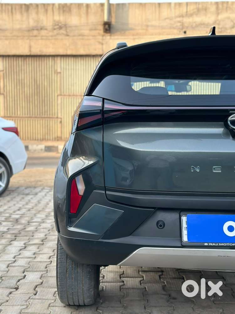 Tata Nexon, 2023, Petrol