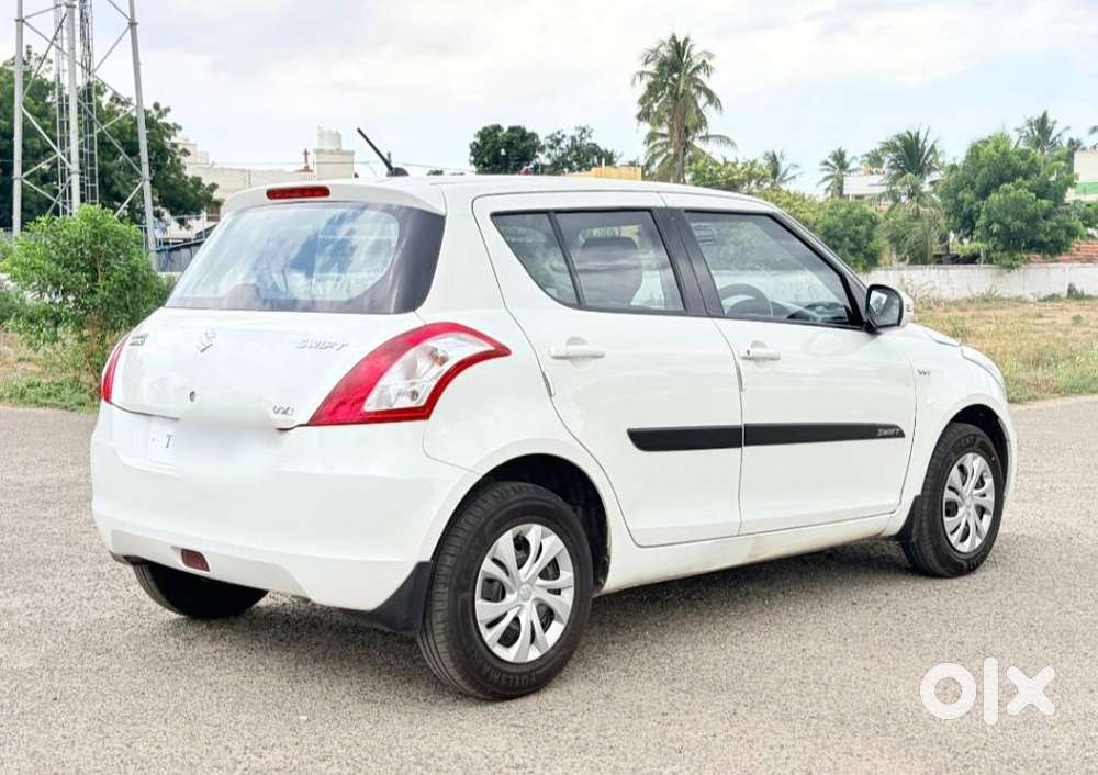 Maruti Suzuki Swift Vxi Optional, 2015, Petrol