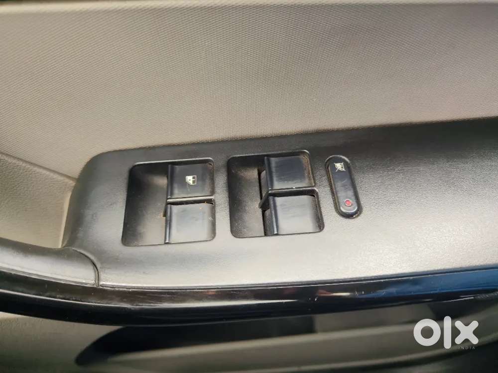 Tata Tiago Xz Opt 2017-18 Petrol Manual