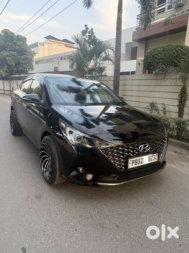 Hyundai Verna 1.5 Sx Vtvt Ivt, 2023, Petrol