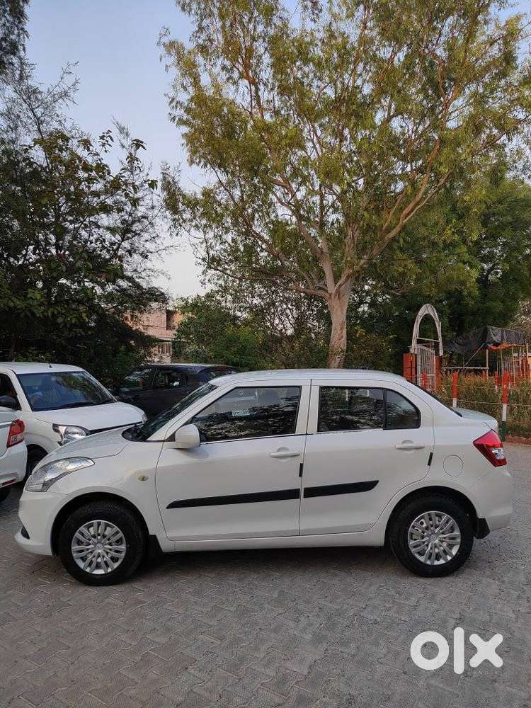 Maruti Suzuki Swift Dzire Lxi Option, 2016, Petrol