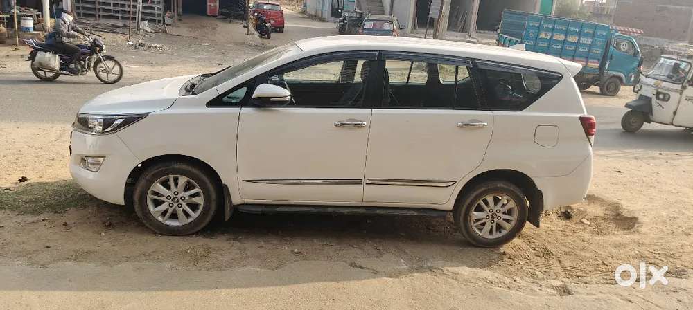 Toyota Innova Crysta 2016