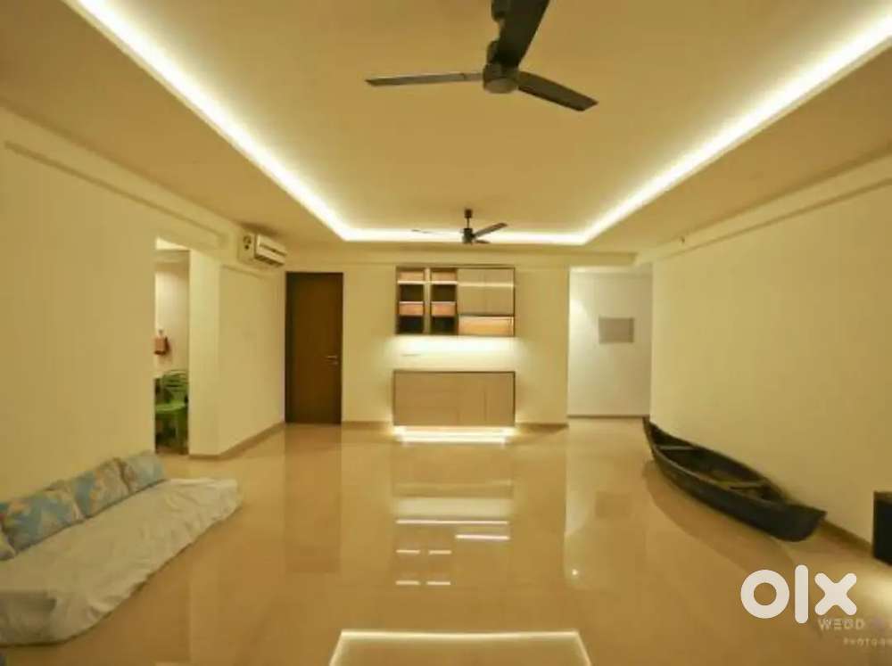 4BHK+ in Marine Drive