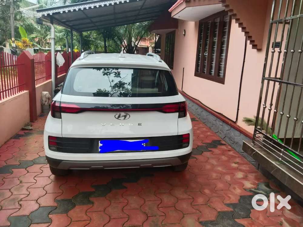 Hyundai Venue 2023 Diesel 50000 Km Driven