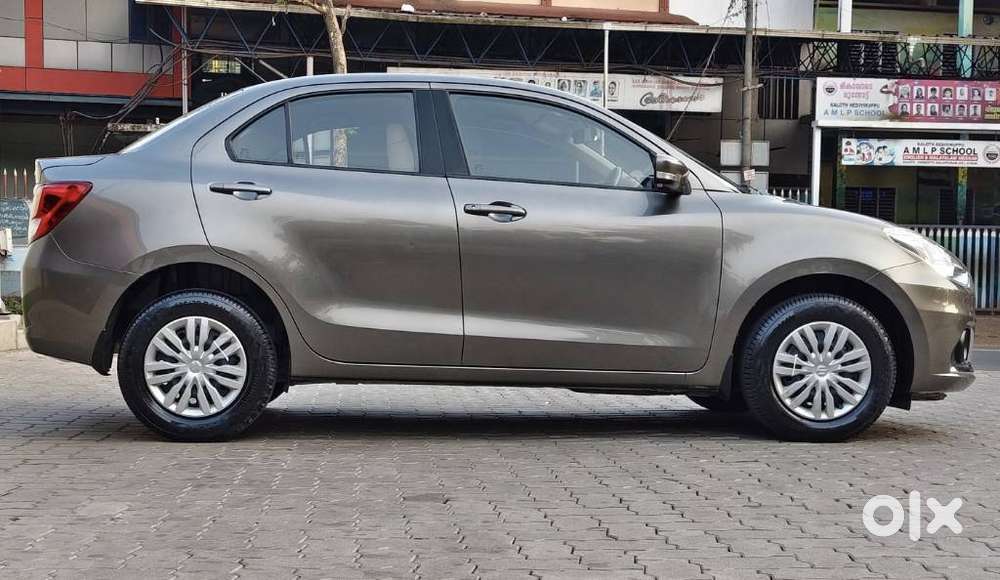 Maruti Suzuki Dzire 1.2 Vxi, 2022, Petrol