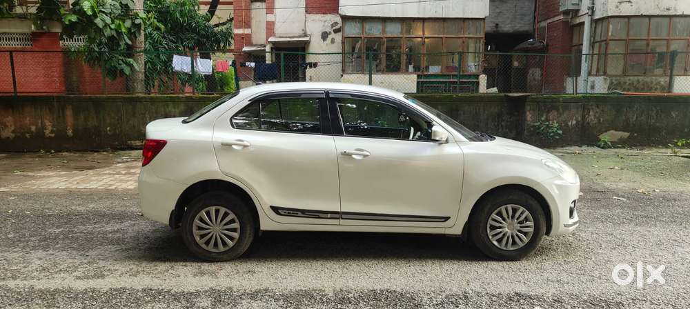 Maruti Suzuki Swift Dzire 1.2 Vxi Bsiv, 2017, Petrol