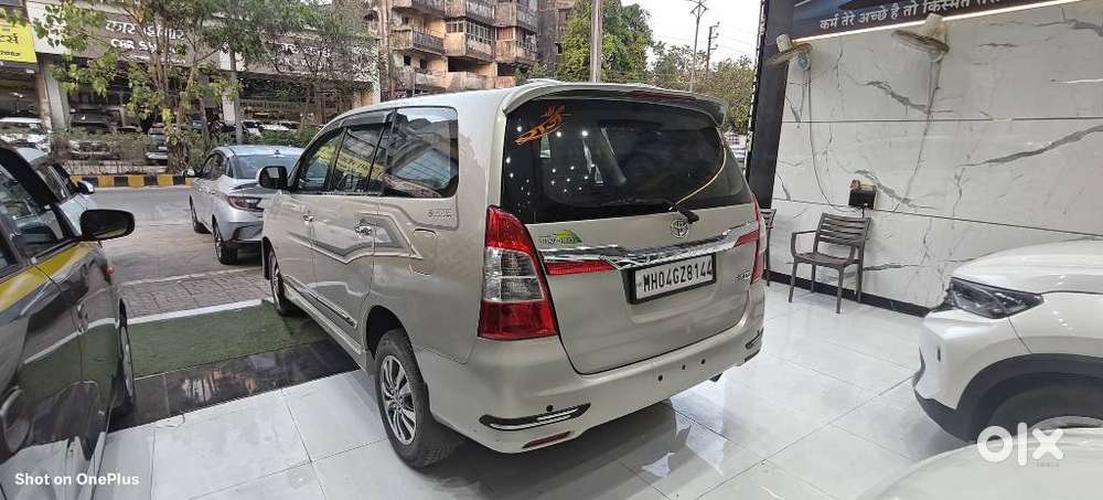 Toyota Innova 2.5 Vx 8 Str Bs-iii, 2015, Diesel