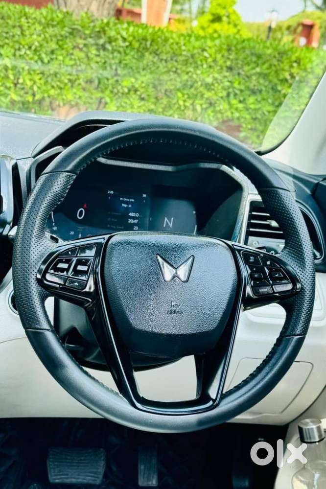 Mahindra Xuv 3xo Ax5 1.5 Diesel Autoshift Plus, 2025, Diesel