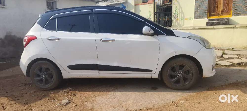 Hyundai Grand I10 2018 Diesel 122300 Km Driven
