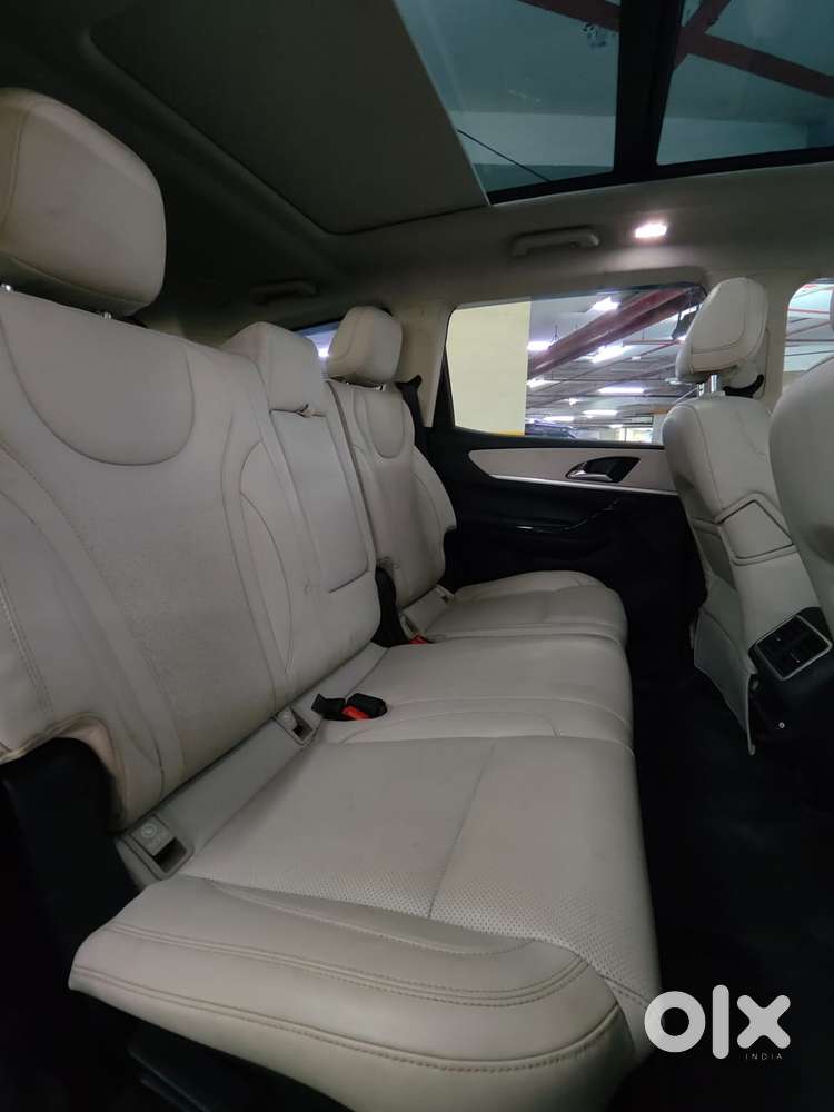 Mahindra Xuv700 Ax7 Luxury Pack Awd, 2023, Diesel