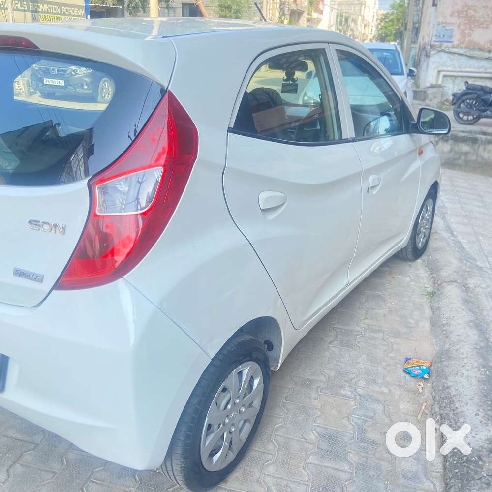 Hyundai Eon 0.8 Magna Plus Airbag, 2013, Petrol
