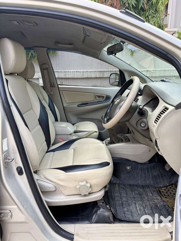 Toyota Innova 2.5 E, 2014, Diesel