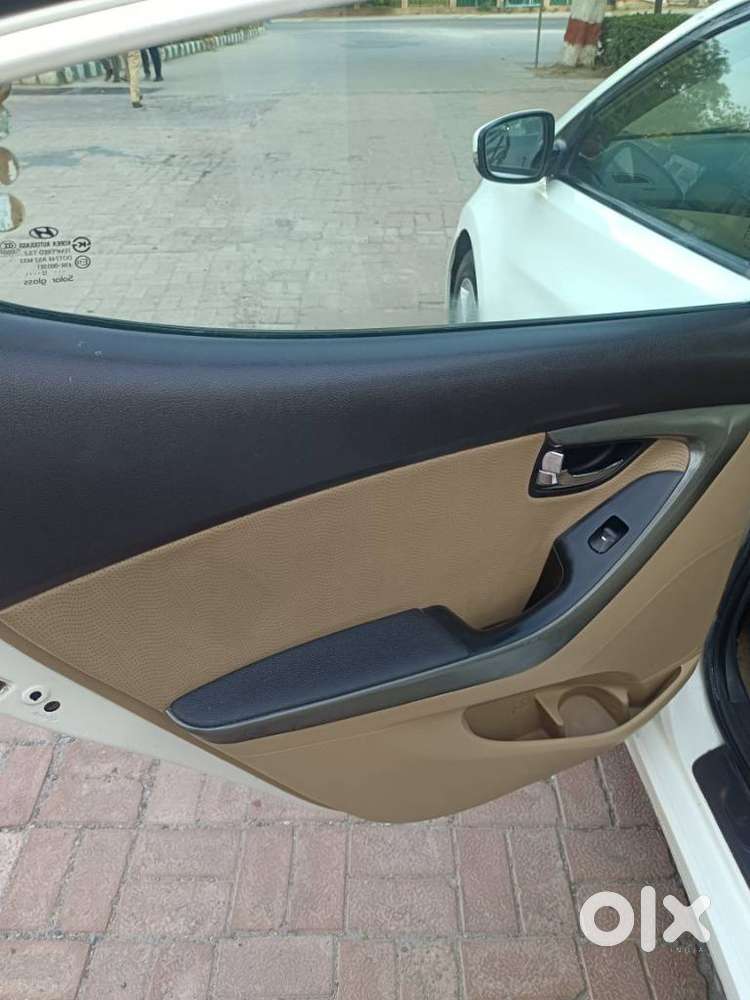 Hyundai Elantra 1.8 Sx Mt, 2012, Petrol