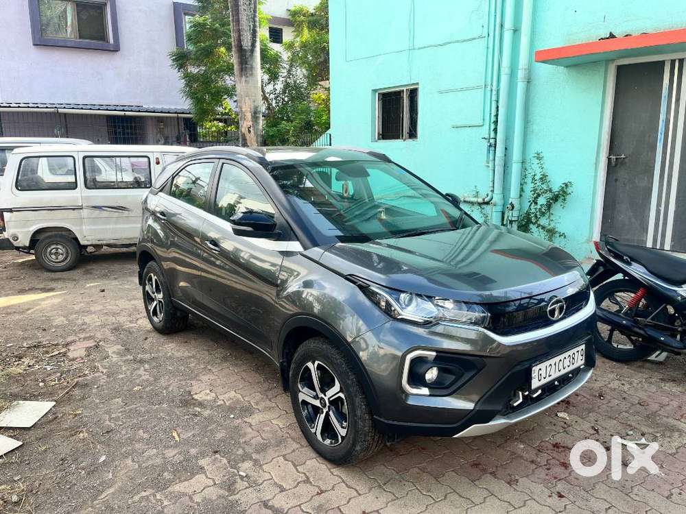 Tata Nexon Xz+s 2022 Petrol Mt (with Sunroof)-15k Km Driven Single Own