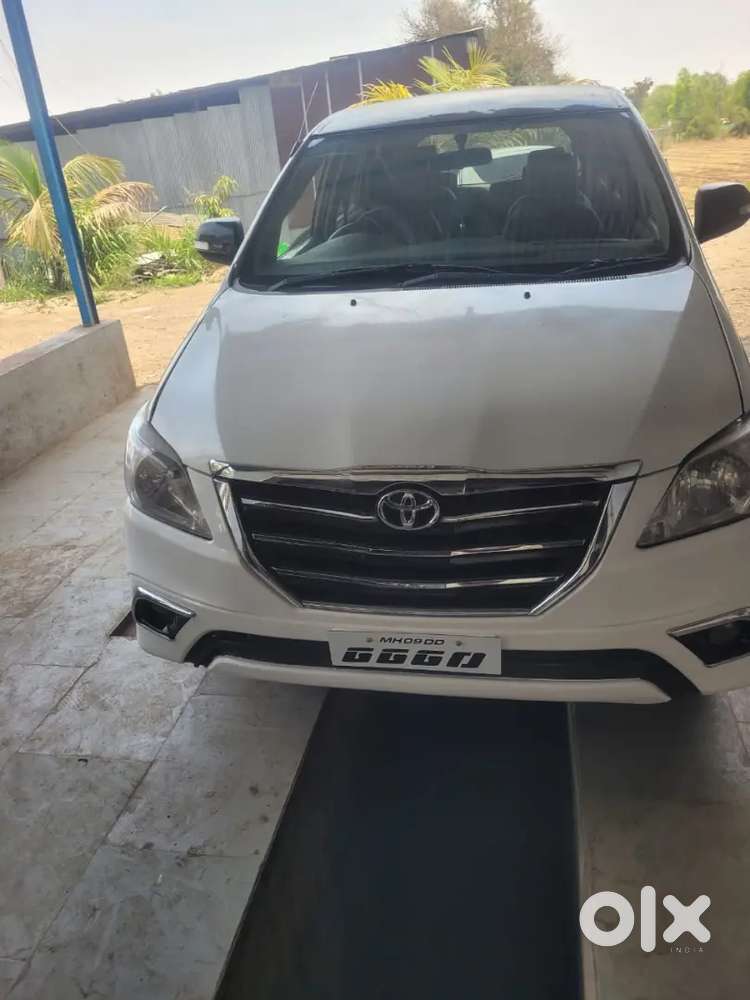 Toyota Innova 2014 Diesel Well Maintained