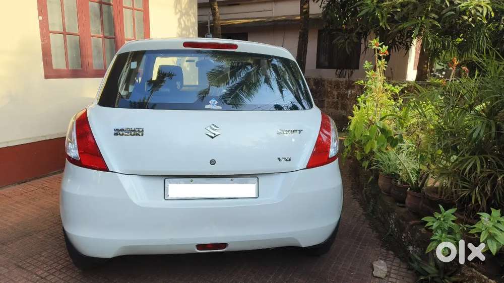 Maruti Suzuki Swift Vxi